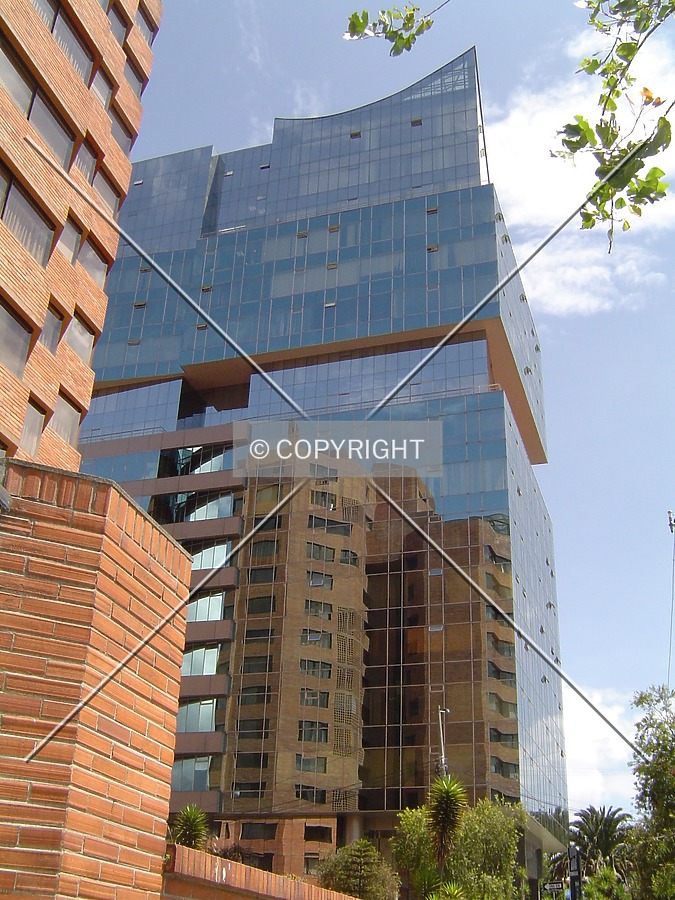 Torre 1492 by Rodrigo Salas