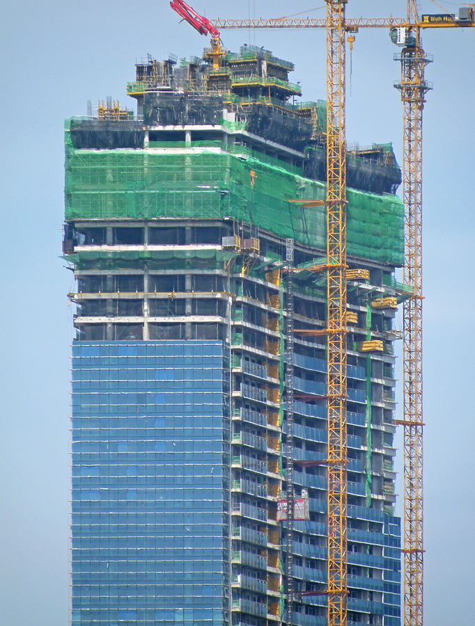 Marina Bay Residences by Horst Kiechle