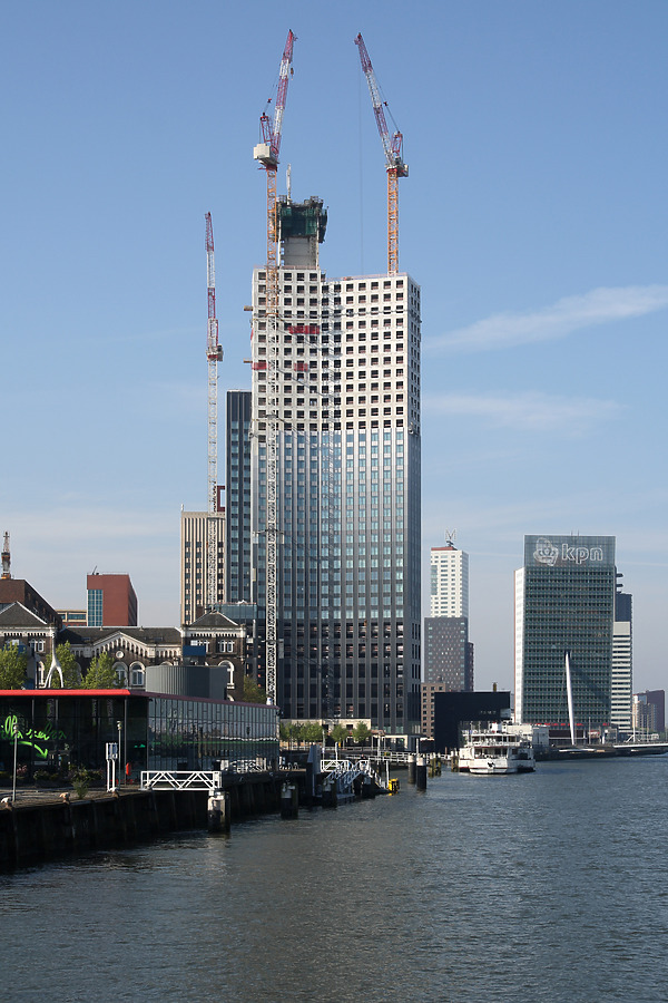 Maastoren by Michiel van Dijk