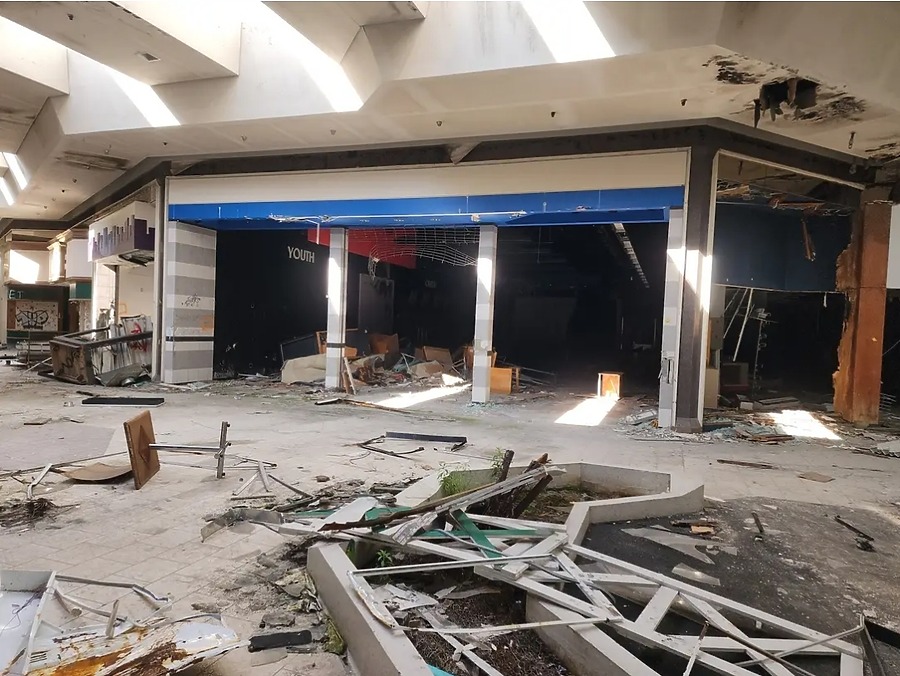 Jamestown Mall by Shiny ATV BIKE