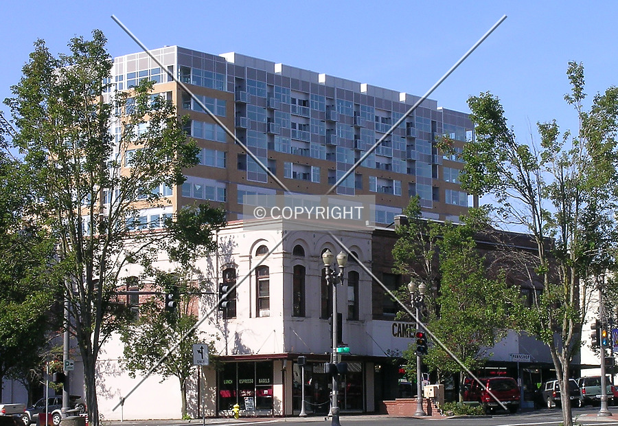 Vancouver Center 3 - Viewpoint by Serdica