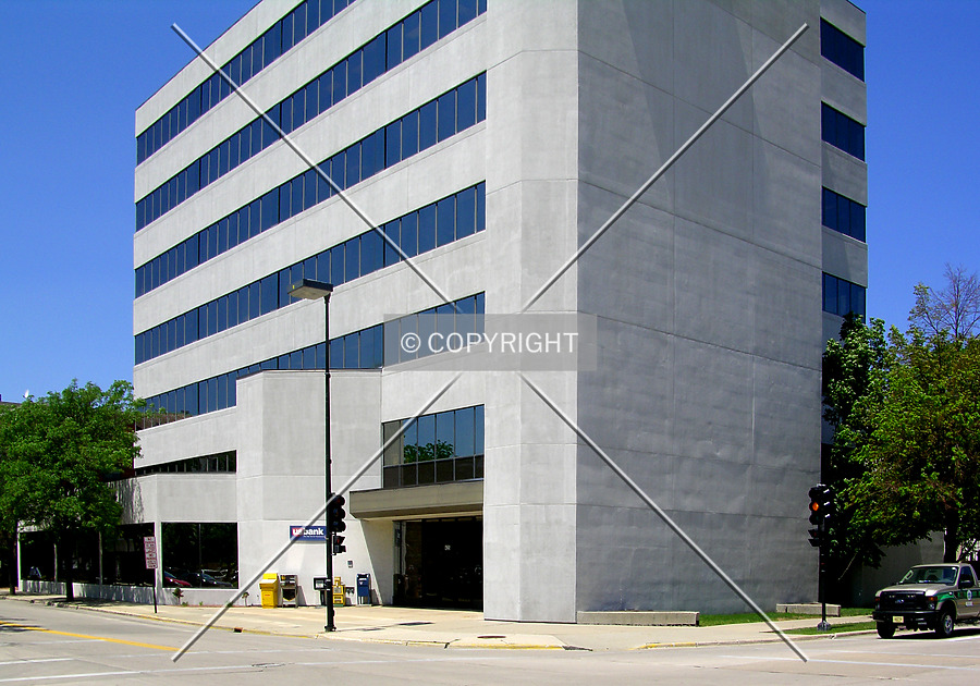 425 Pine Street by Chris Patriarca