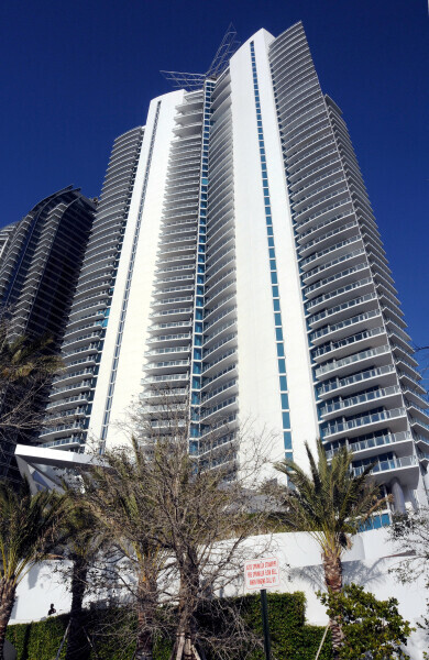 982-302-635