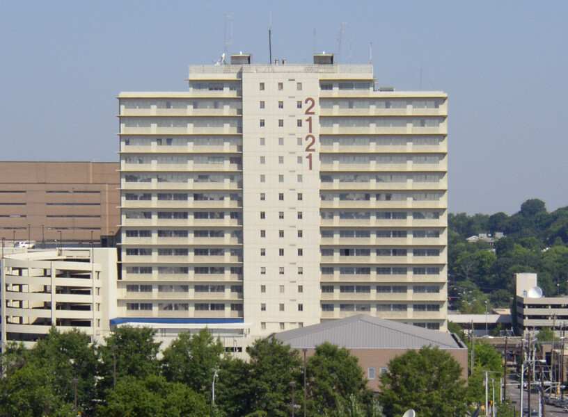 983-003-703