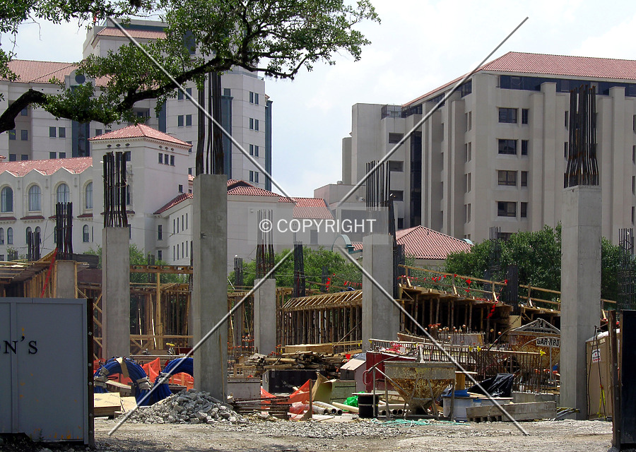 Memorial Hermann Medical Plaza by Chris Patriarca