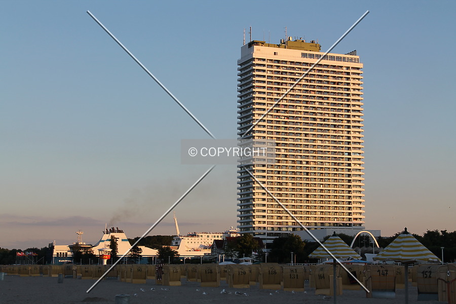 Hotel Maritim by Nephilim