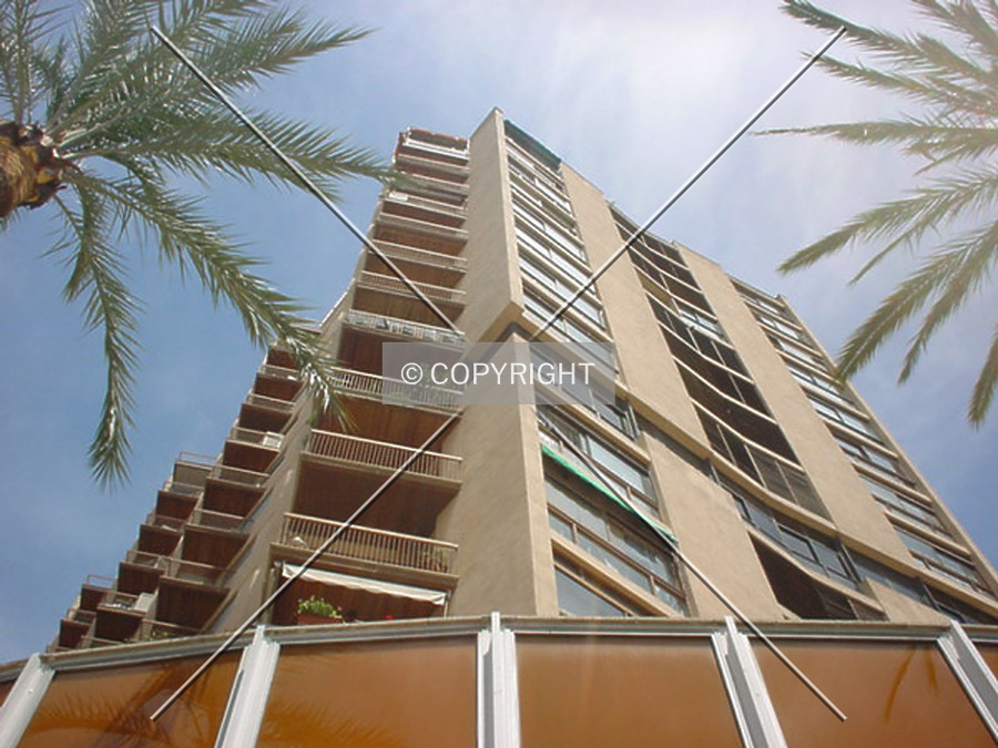 Edificio Tropic by Nephilim