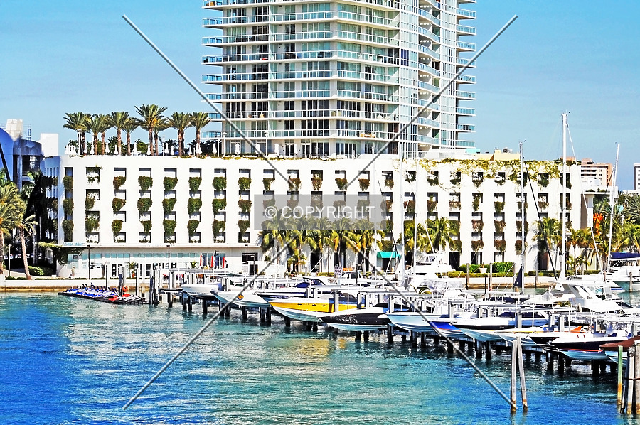 ICON at South Beach by Jorge Molina