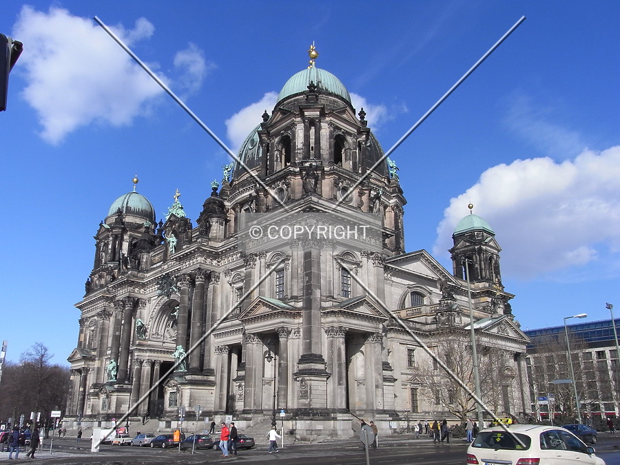 Berliner Dom by Jörg Berkemeyer