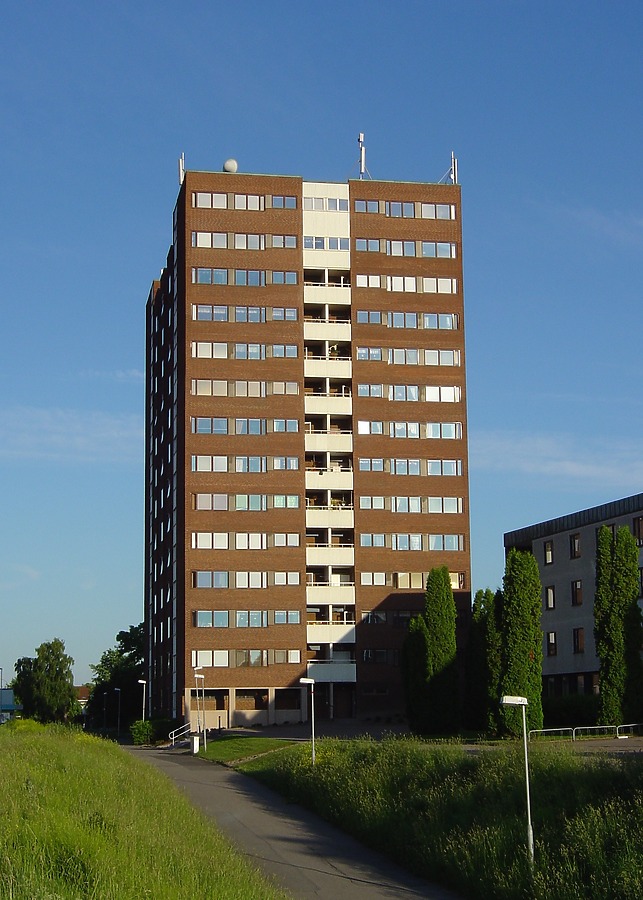 Idrottsgatan 49 by Robin Spetz