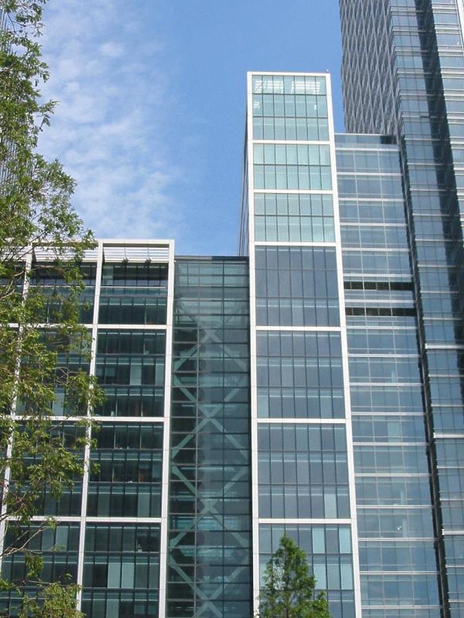 33 Canada Square by Jonathan Smith