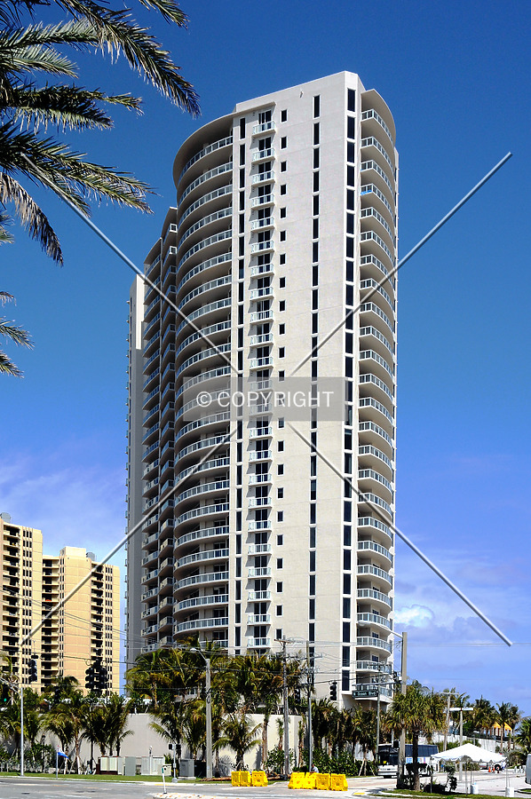 2700 North Ocean West Tower by Jorge Molina