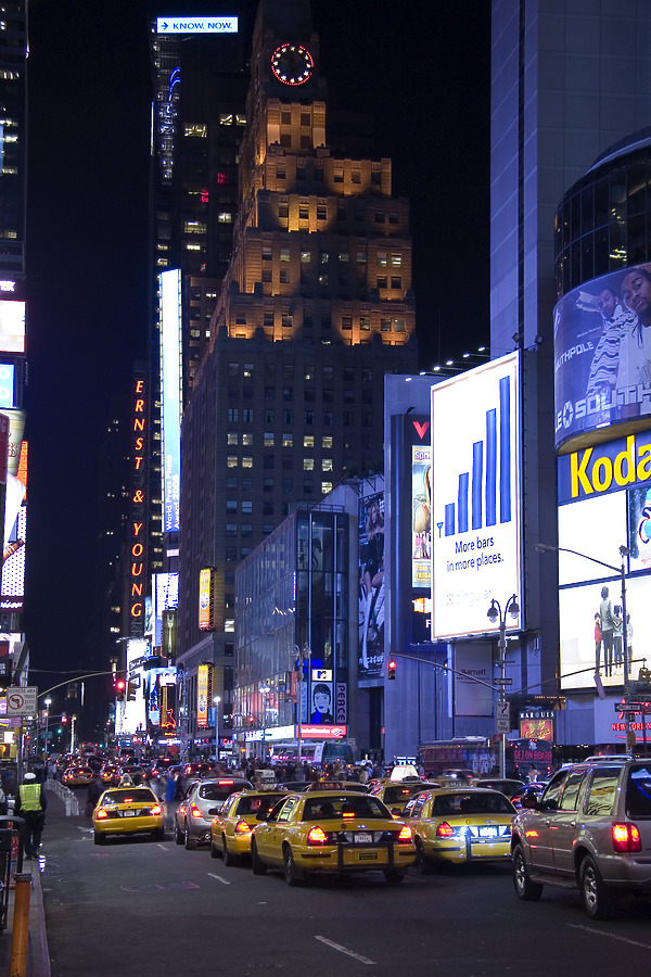 Paramount Building by Pavel Toczynski