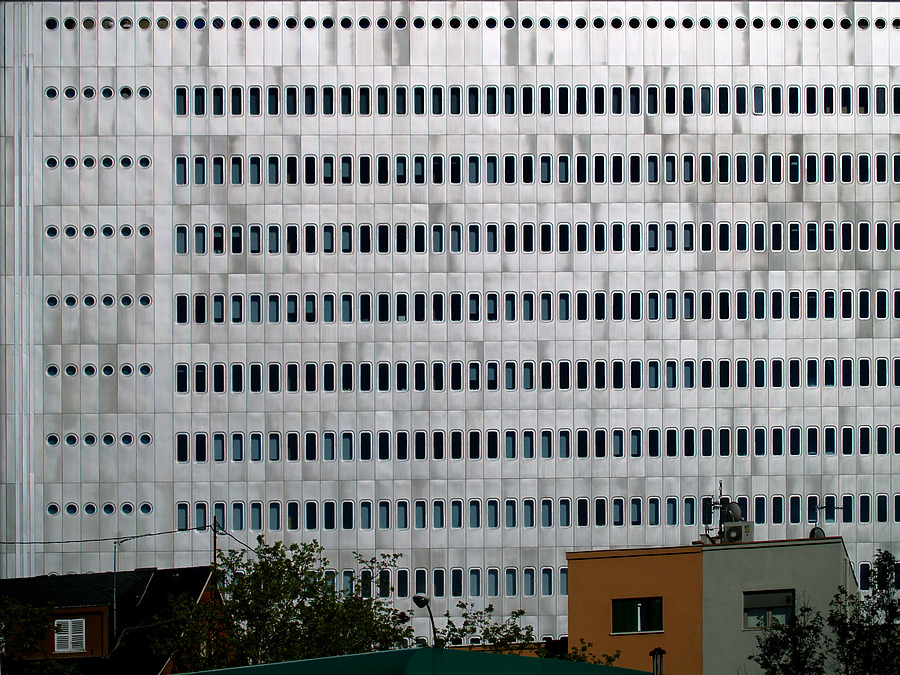 Principe de Vergara 187 by Cesar Serrano