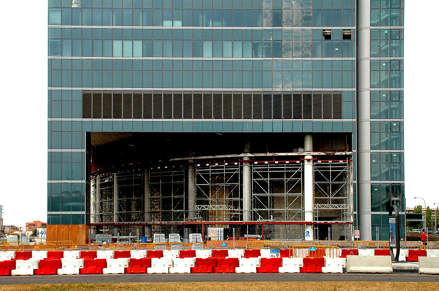 Torre Espacio by John Bek