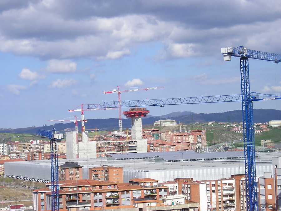 Torre BEC by Mikel Allende