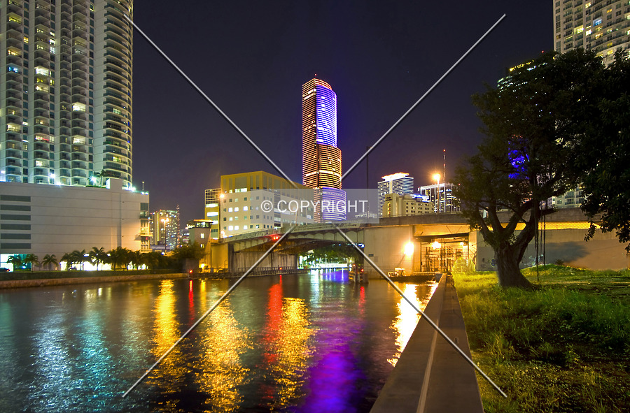 Miami Tower by Jorge Molina