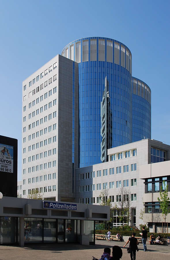 Haus der Wirtschaft - Turm 2 by Huopa