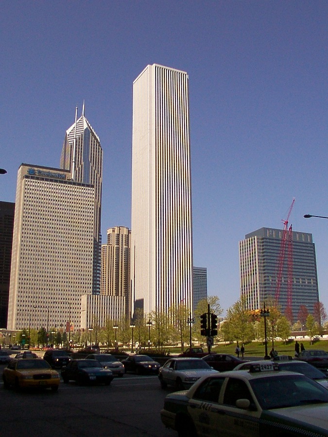 Aon Center by Daniel Kieckhefer