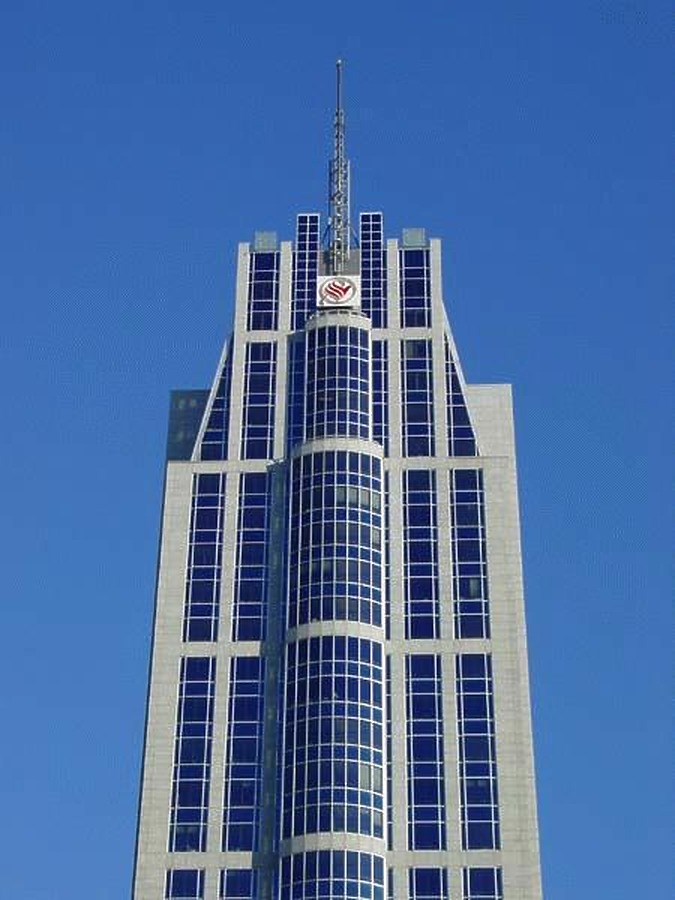 Millennium Tower by Michiel van Dijk