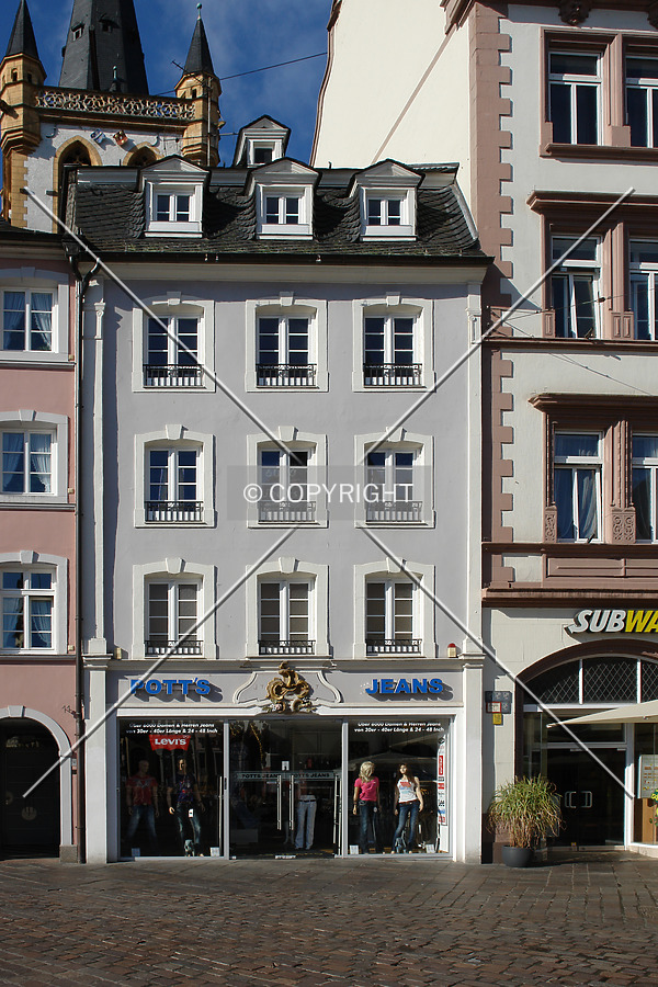 Hauptmarkt 12 by Nephilim