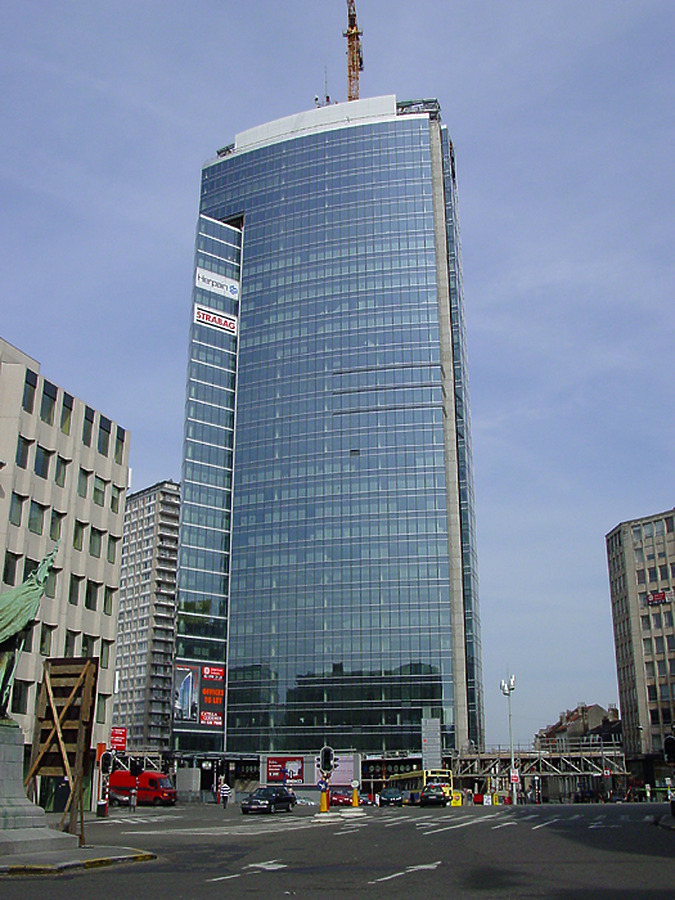 Madou Plaza by Michiel van Dijk