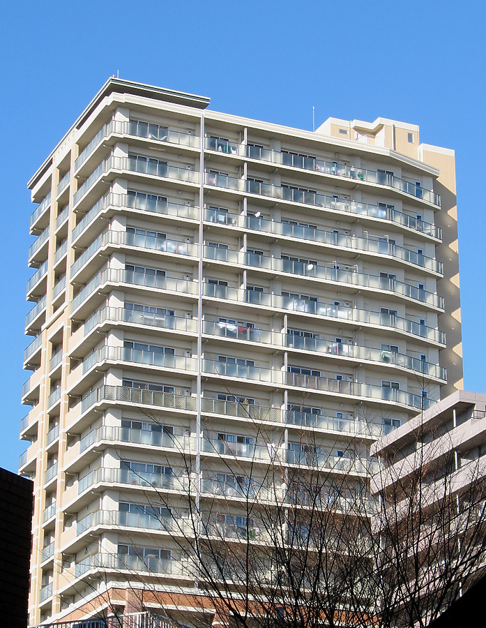 Renai Lyra Tower Funabashi by Kevin Hemphill
