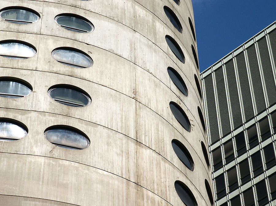 Prentice Women's Hospital Building by Daniel Kieckhefer