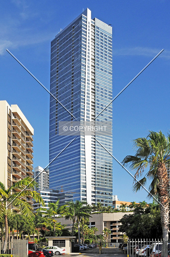 Four Seasons Hotel & Tower by Jorge Molina