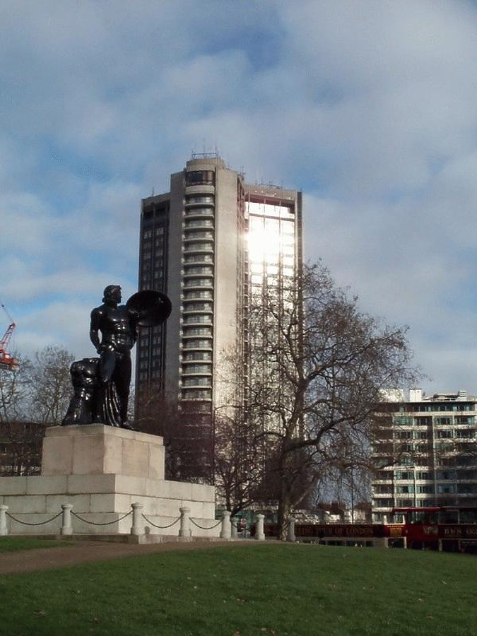 The London Hilton on Park Lane by Jonathan Smith