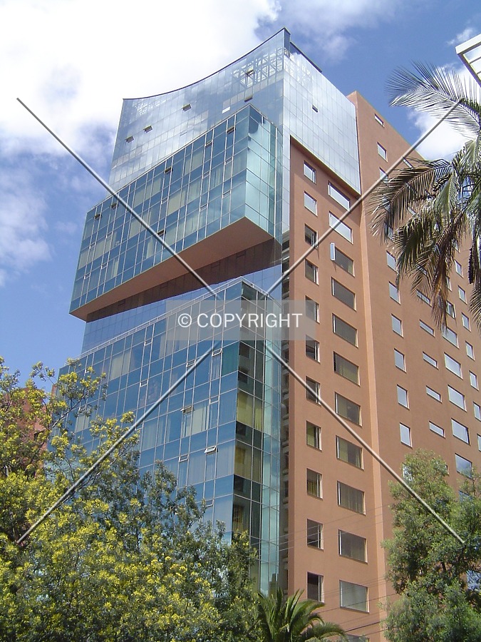 Torre 1492 by Rodrigo Salas