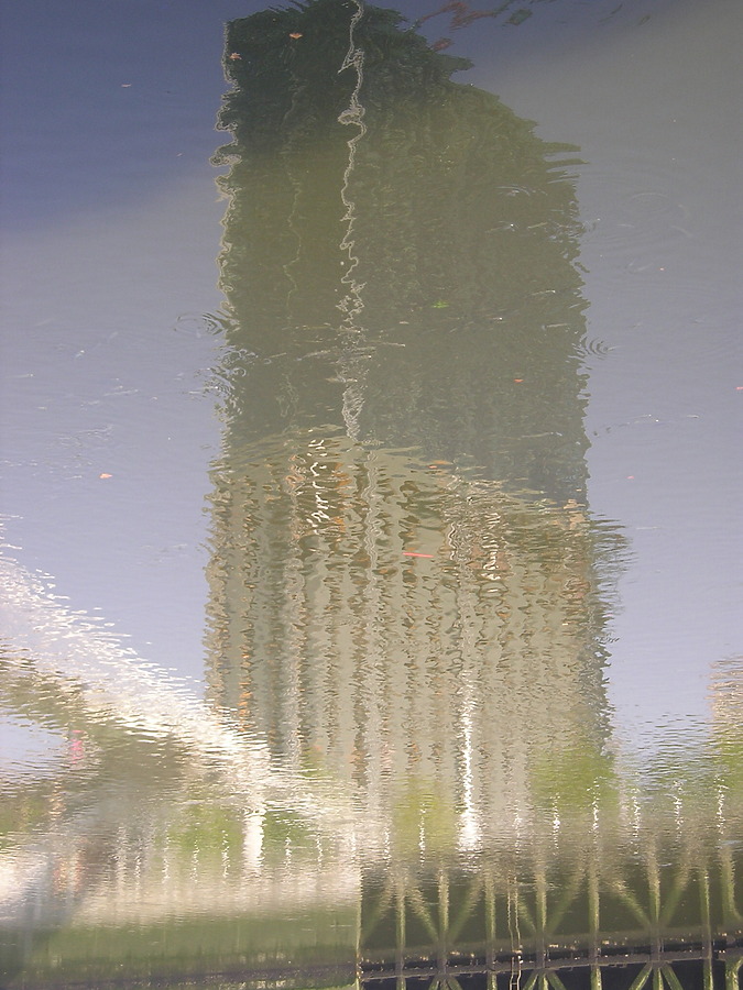 Isozaki Atea I by Mikel Allende
