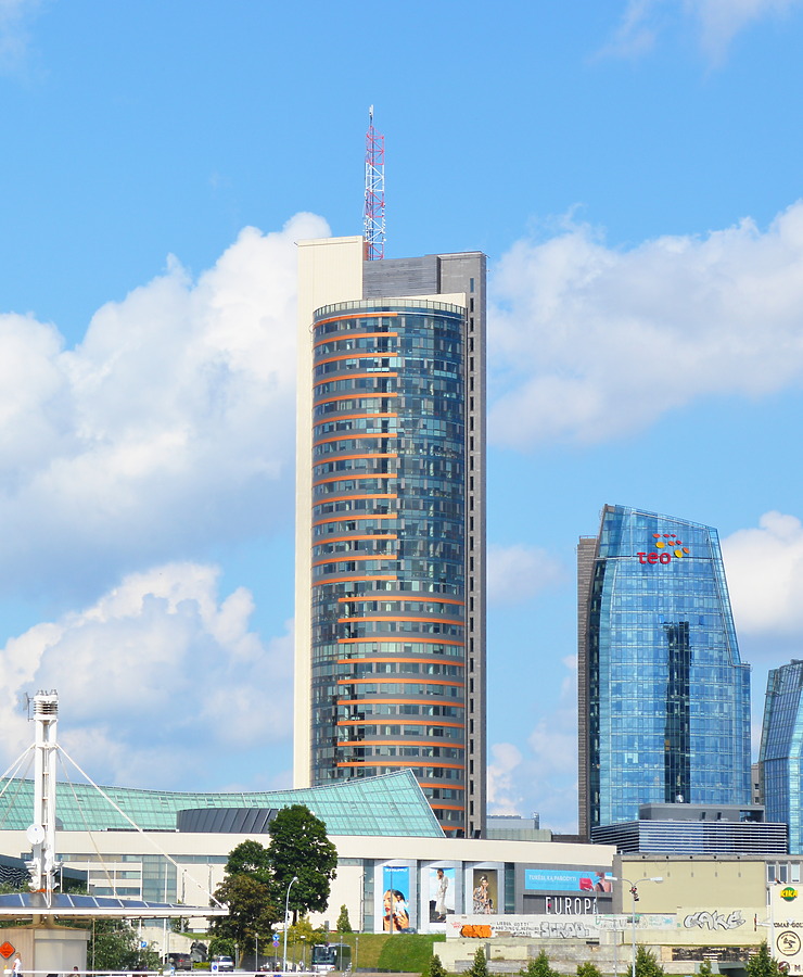 Europa Tower by Huopa