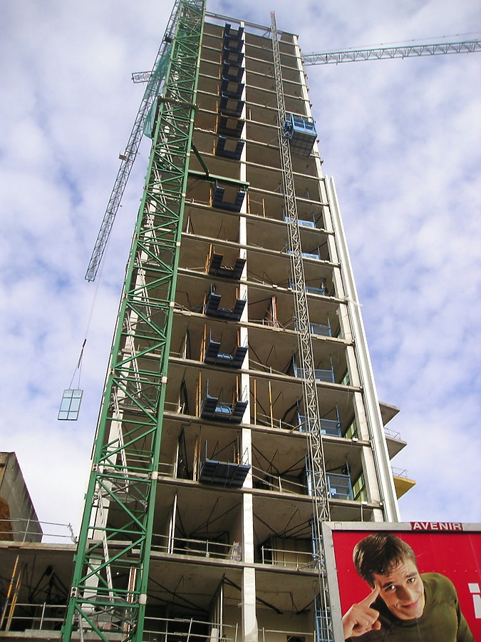Isozaki Atea I by Mikel Allende