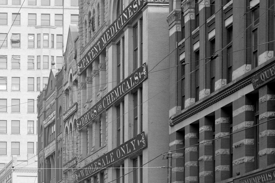 Van Vleet-Mansfield Drug Co. Bldg.