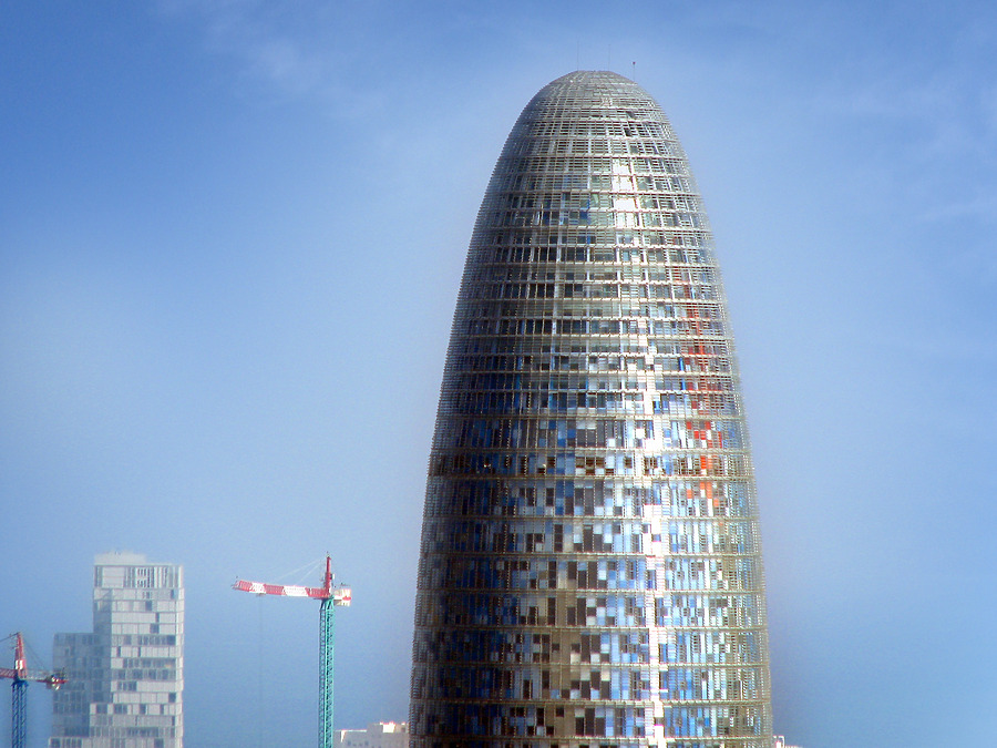 Torre Glòries by Wilson Ling