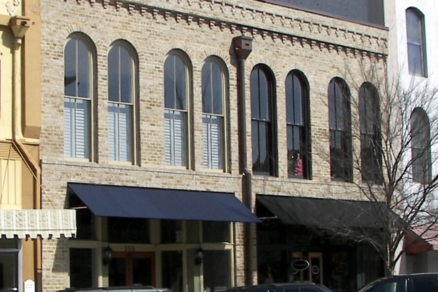 104-08 North Broad Street