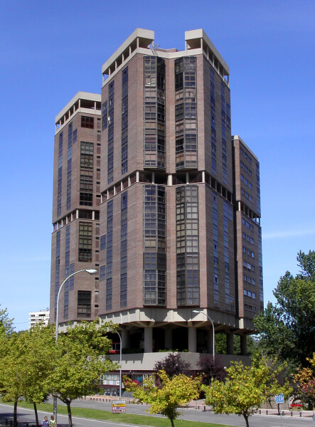 992-900-303