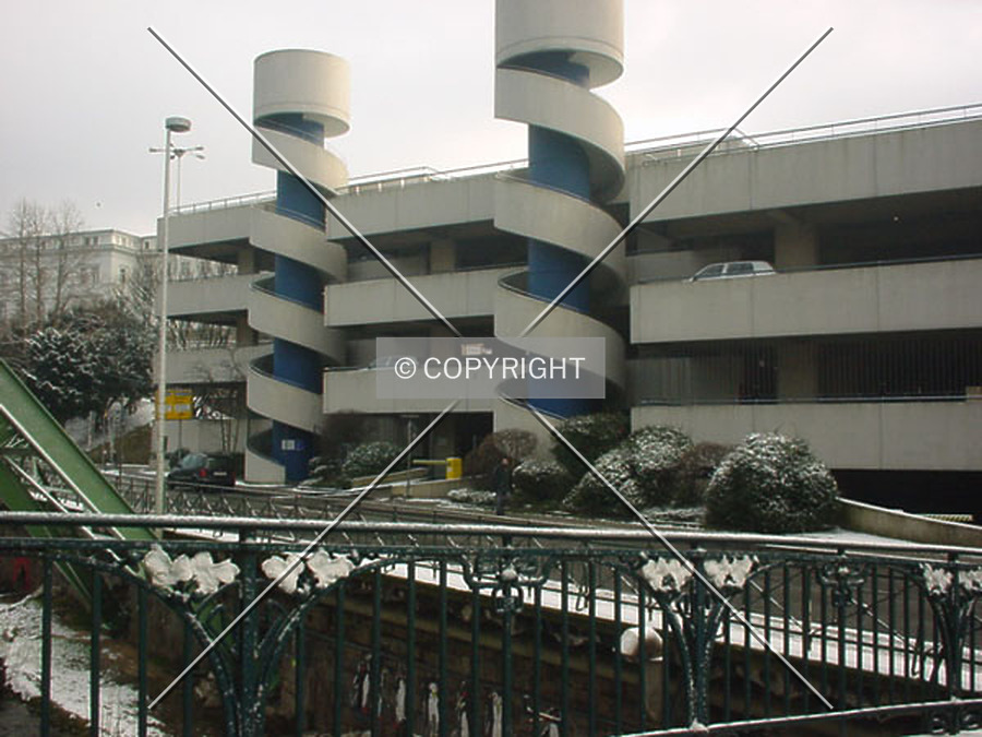 Stadtsparkasse Wuppertal by Nephilim