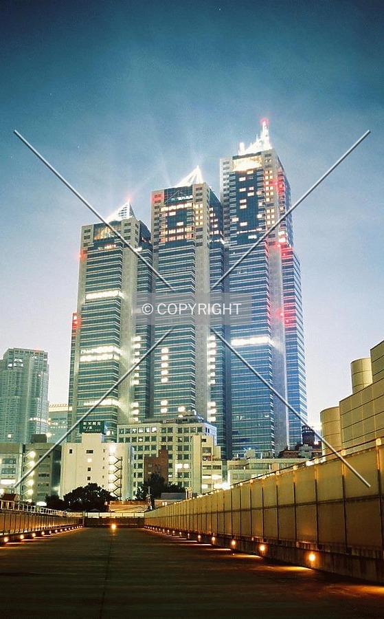 Shinjuku Park Tower by Andrew Stewart