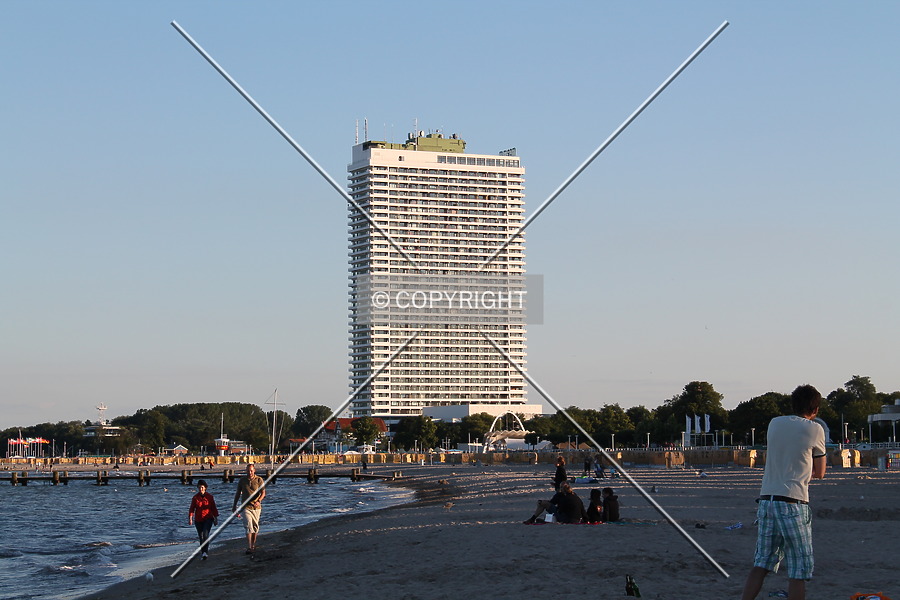 Hotel Maritim by Nephilim