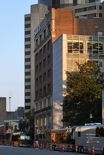 995-076-743