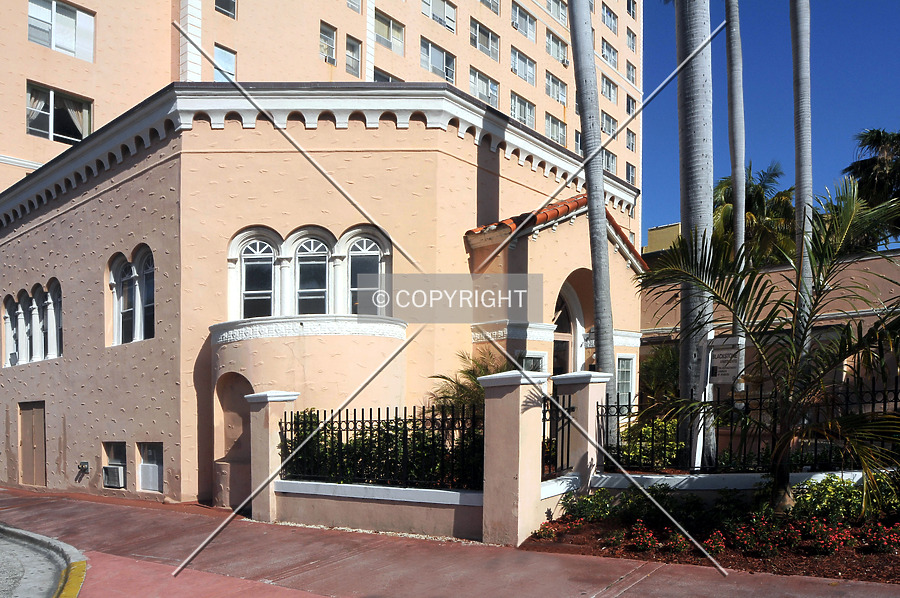 The Blackstone by Jorge Molina