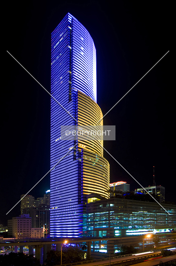 Miami Tower by Jorge Molina