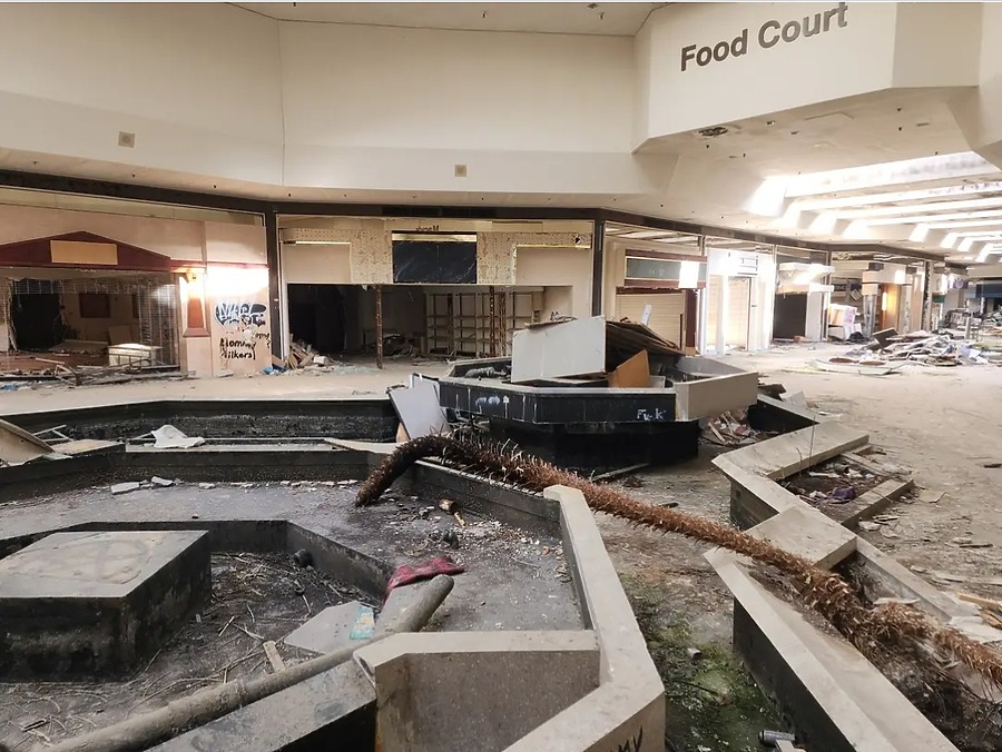 Jamestown Mall by Shiny ATV BIKE