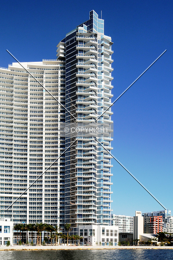 Paramount Bay at Edgewater Square by Jorge Molina