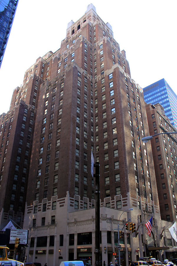 Radisson Lexington Hotel by Daniel Kieckhefer