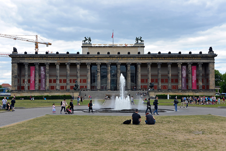 Altes Museum Berlin by John W. Cahill