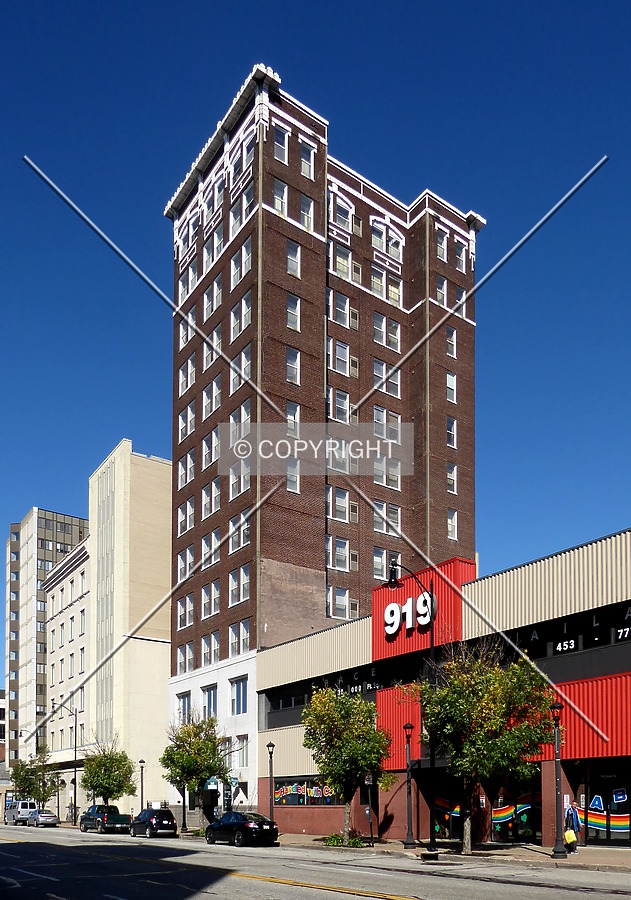 Palace Centre by Chris Patriarca