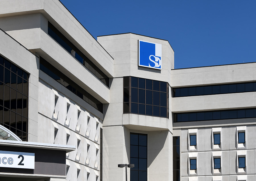 Southeast Alabama Medical Center by John W. Cahill